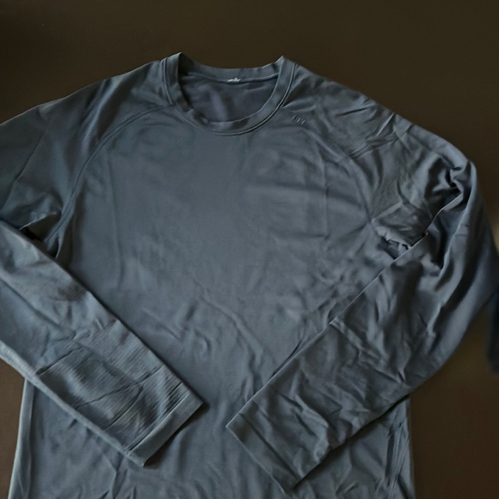 Lululemon Metal Vent long sleeve naval blue XS GUC